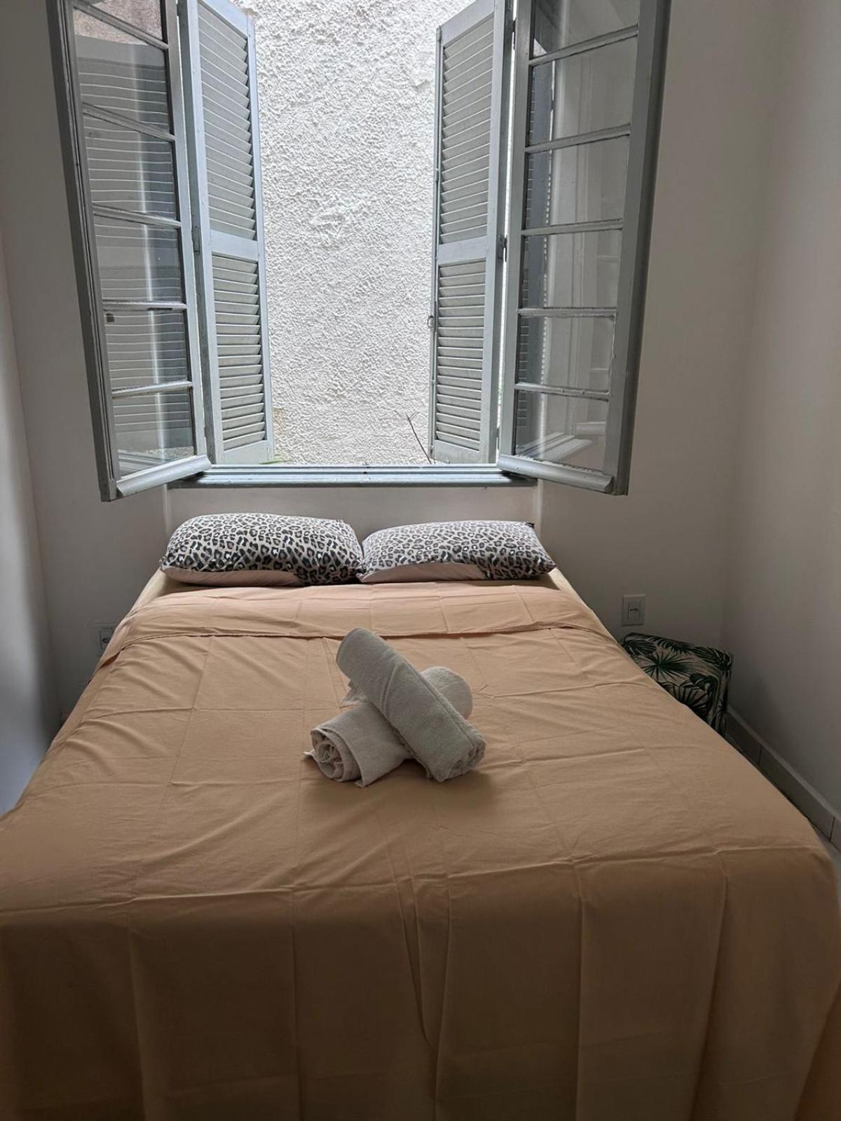 Hostel Bahia Porto Alegre Bagian luar foto