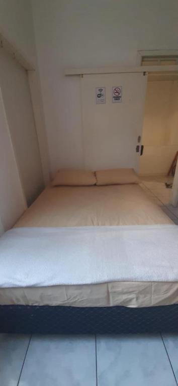 Hostel Bahia Porto Alegre Bagian luar foto